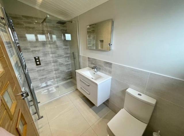 *Luxury Holiday Home With Hot Tub Close To Beach* Penally Экстерьер фото